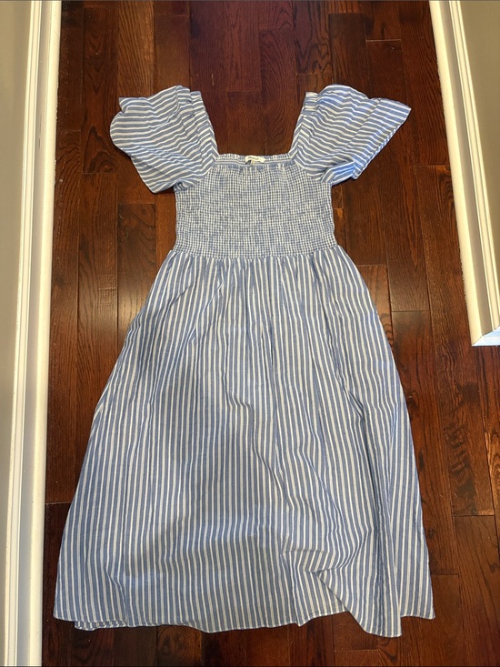 Madewell Dresses & Skirts - Blue Stripe Smocked Puff-Sleeve Dress